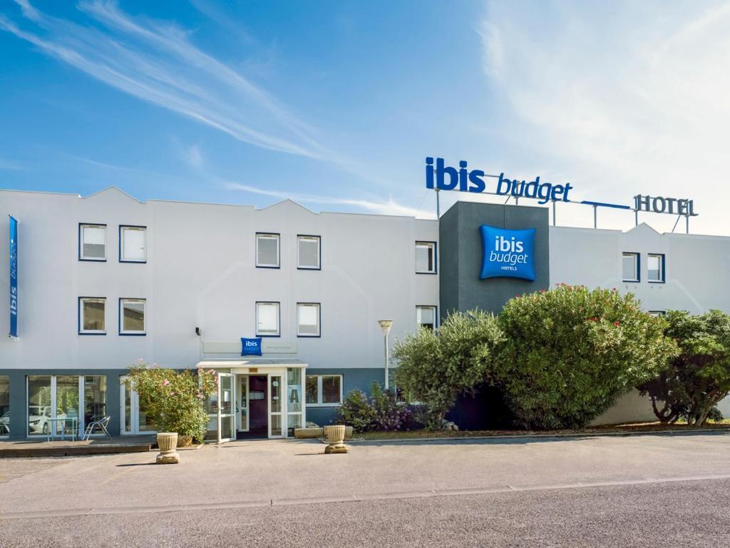 Ibis Budget Arles Sud Fourchon Экстерьер фото