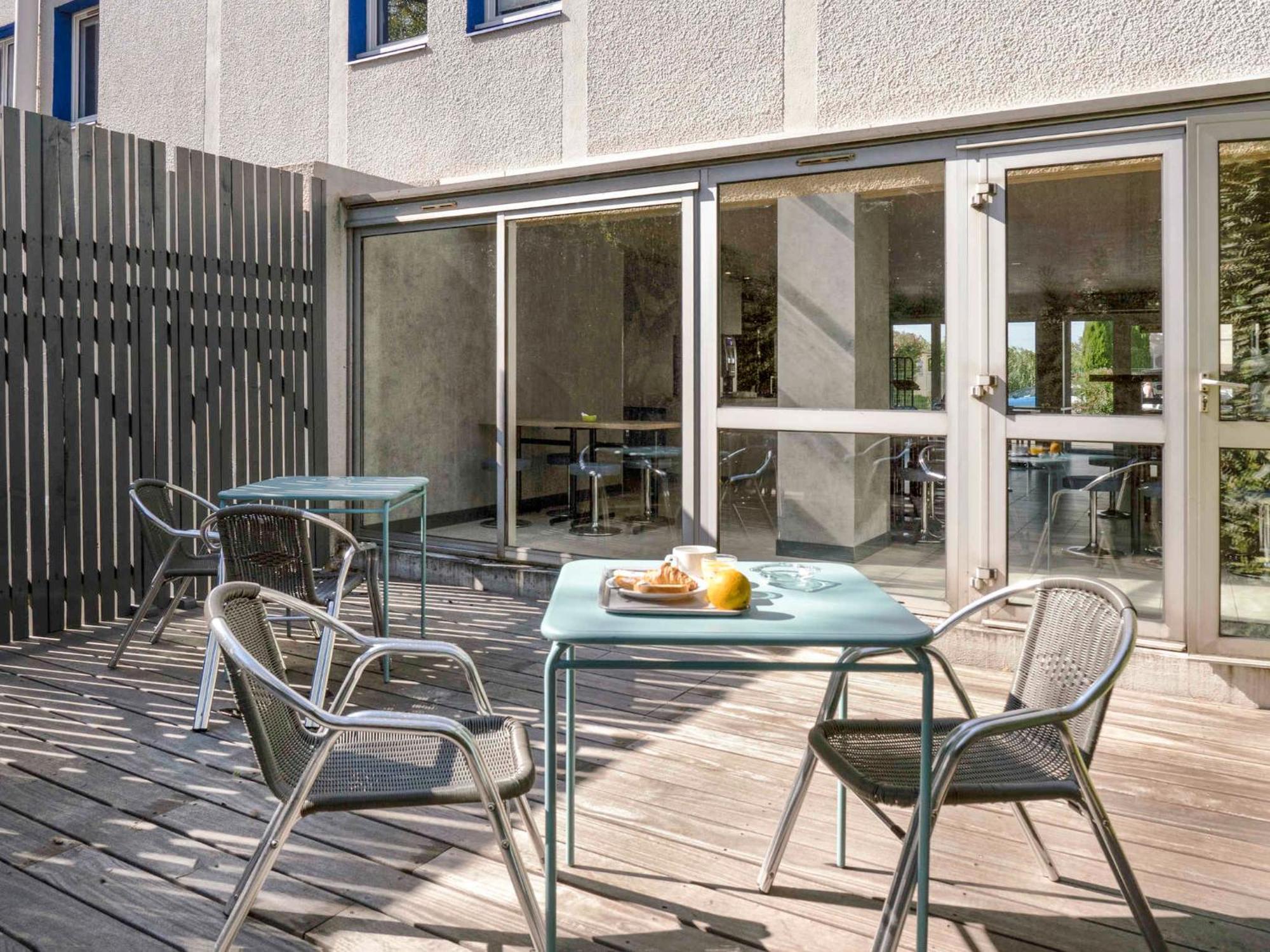 Ibis Budget Arles Sud Fourchon Экстерьер фото