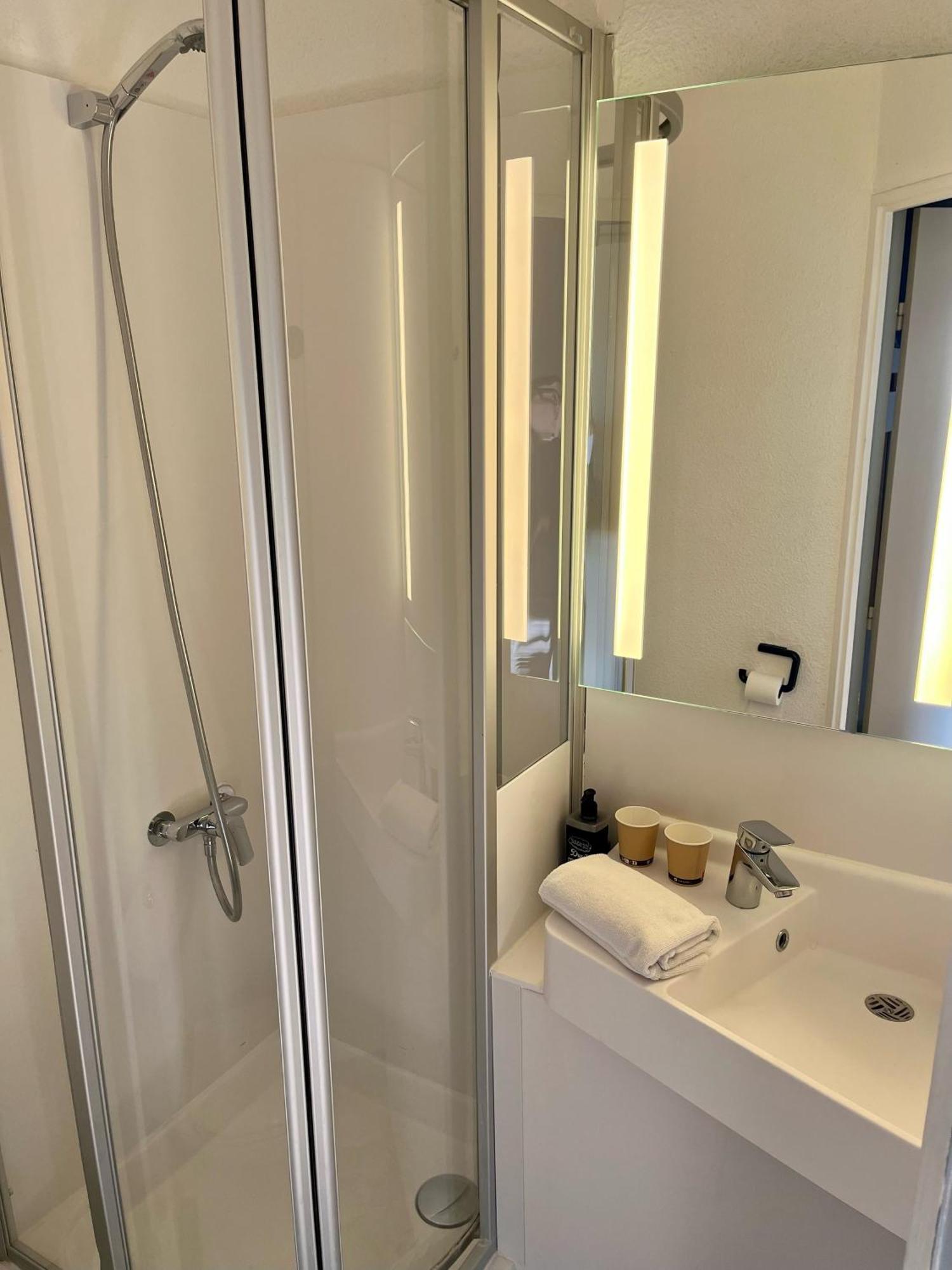 Ibis Budget Arles Sud Fourchon Экстерьер фото