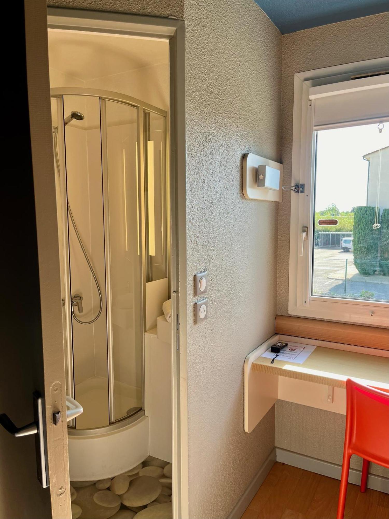 Ibis Budget Arles Sud Fourchon Экстерьер фото